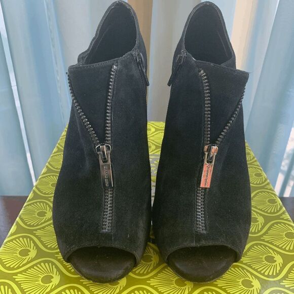 Gianni Bini Cadince Women's Suede Peep Toe Heel Shoes Black Size 7.5M - Picture 6 of 12